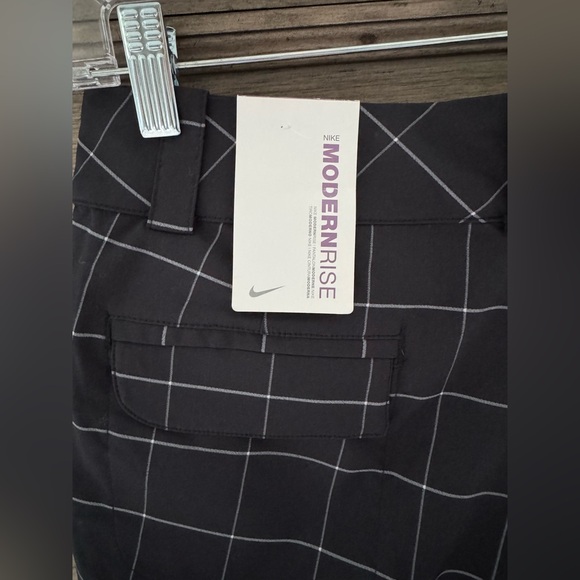 NEW Nike Dri-Fit Golf Shorts NWT Women's Black White Plaid Small Ladies Bermuda - Picture 9 of 13